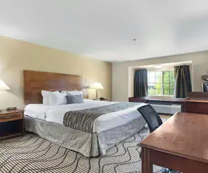 Photo 5 - SureStay Plus Hotel by Best Western Rocklin