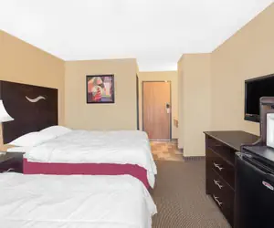 Photo 3 - Super 8 by Wyndham Sheboygan WI