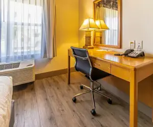 Photo 5 - The Hanford Hotel