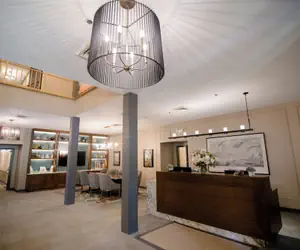 Photo 2 - La Tourelle Inn & Spa