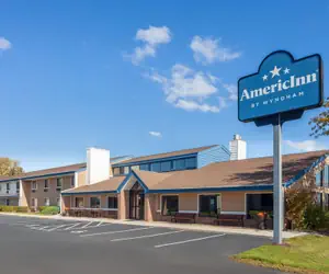 Photo 2 - AmericInn by Wyndham Plymouth