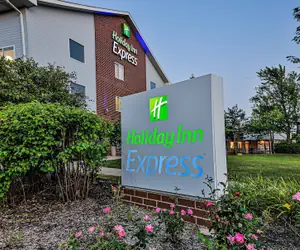 Photo 2 - Holiday Inn Express Chicago NW - Vernon Hills by IHG