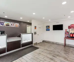 Photo 3 - Studio 6 Jacksonville, FL - South