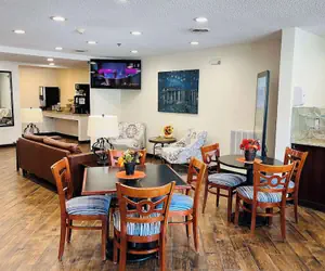 Photo 4 - Quality Inn & Suites Prestonsburg next to Mountain Arts Center