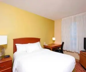 Photo 2 - MainStay Suites Bloomington near University