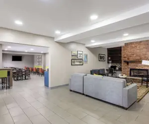 Photo 4 - Country Inn & Suites by Radisson, Savannah I-95 North, GA