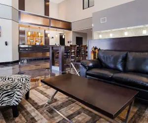 Photo 4 - Best Western Inn & Suites - Lake Charles