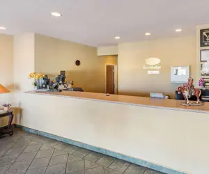 Photo 5 - Econo Lodge Colorado Springs near Airport