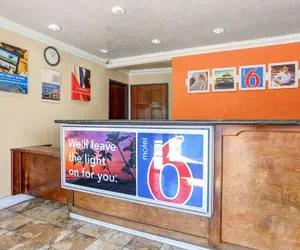 Photo 4 - Motel 6 Fresno, CA - Belmont Ave