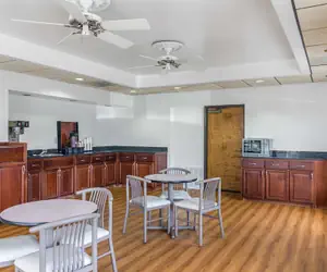 Photo 4 - Motel 6 Waycross GA