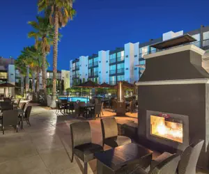 Photo 2 - Marin Hilltop Hotel