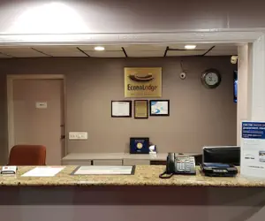 Photo 3 - Econo Lodge Donalsonville