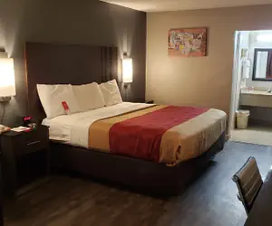 Photo 2 - Econo Lodge Donalsonville