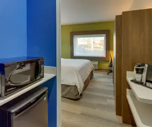 Photo 4 - Holiday Inn Express Cincinnati North - Monroe by IHG