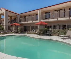 Photo 2 - Best Western Lindale Inn