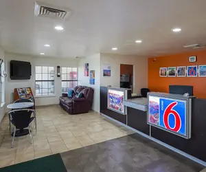 Photo 3 - Motel 6 Madisonville, TX