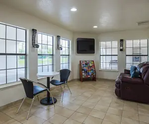 Photo 2 - Motel 6 Madisonville, TX