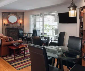 Photo 3 - Larkspur Landing Extended Stay Suites Campbell