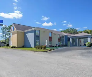 Photo 2 - Motel 6 Dawsonville, GA - North GA Premium Outlets