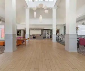 Photo 3 - Hilton Garden Inn Portland Airport