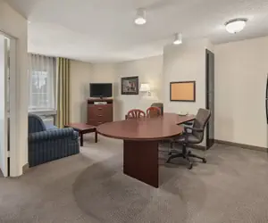 Photo 3 - Candlewood Suites Raleigh Crabtree by IHG