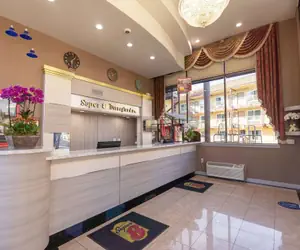 Photo 3 - Super 8 by Wyndham Anaheim/Disneyland Drive