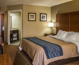 Photo 4 - Quality Inn Akron South