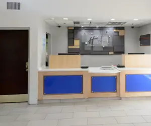 Photo 2 - Holiday Inn Express Hillsborough by IHG