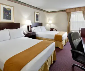 Photo 4 - Holiday Inn Express Vernon - Manchester by IHG