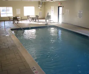 Photo 2 - Holiday Inn Express Vernon - Manchester by IHG