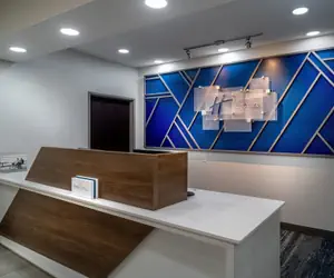 Photo 2 - Holiday Inn Express Charleston-Kanawha City by IHG