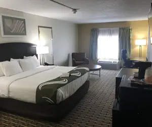 Photo 4 - Quality Inn Vincennes