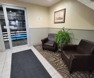 Photo 3 - SureStay Plus Hotel by Best Western Grand Island