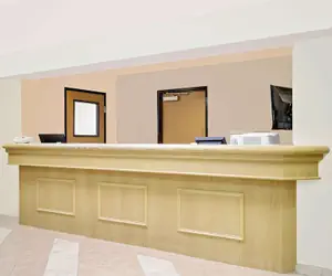 Photo 3 - Super 8 by Wyndham Battle Mountain