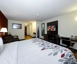 Photo 2 - Red Roof Inn Osage Beach - Lake of the Ozarks