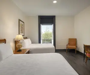 Photo 4 - Le Richelieu Hotel