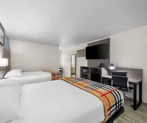 Photo 2 - Rodeway Inn Lake Wales - Winter Haven