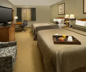 Photo 4 - Redmond Inn