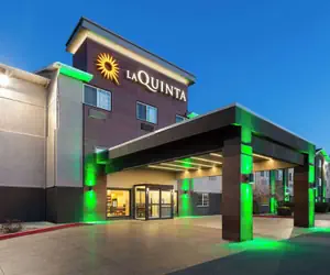 Photo 2 - La Quinta Inn & Suites by Wyndham North Orem