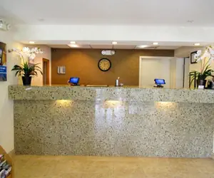 Photo 4 - Motel 6 Alsip, IL