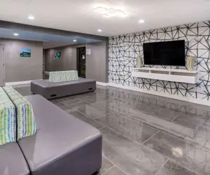 Photo 3 - Baymont by Wyndham La Vergne/Nashville I-24 East