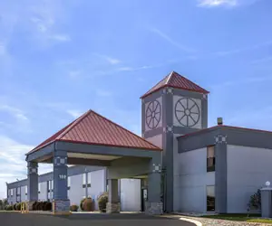 Photo 2 - Baymont by Wyndham La Vergne/Nashville I-24 East