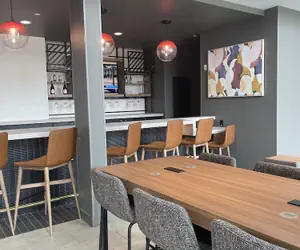 Photo 4 - Atwell Suites Austin Airport by IHG