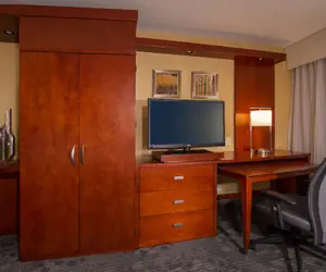 Photo 3 - Courtyard by Marriott Newark Granville