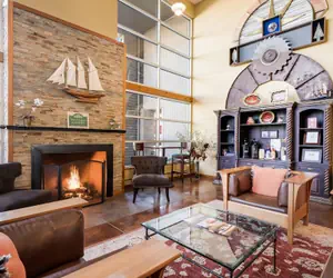 Photo 3 - Inn at Port Gardner-Everett Waterfront, Ascend Hotel Collection