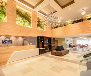 Photo 4 - Days Inn & Suites by Wyndham Fort Myers Near JetBlue Park