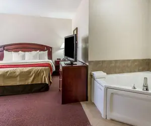 Photo 5 - Quality Inn & Suites Fort Madison near Hwy 61