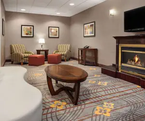 Photo 3 - Hampton Inn & Suites Detroit/Sterling Heights