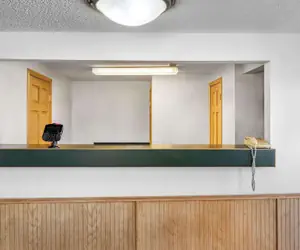 Photo 3 - Econo Lodge Miles City I-94