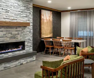 Photo 4 - Fairfield Inn & Suites by Marriott Saratoga Malta